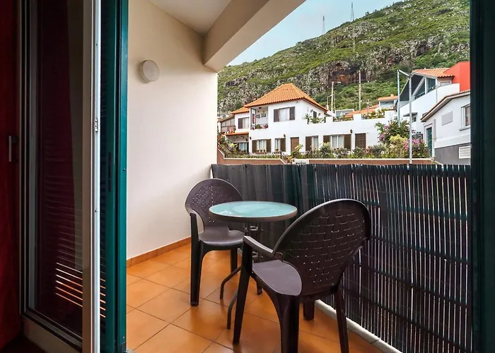 Guestready - With Balcony Machico (Madeira)