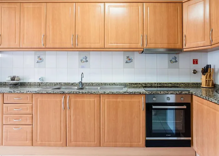 Guestready - With Balcony Appartement