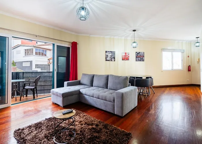 Guestready - With Balcony Appartement